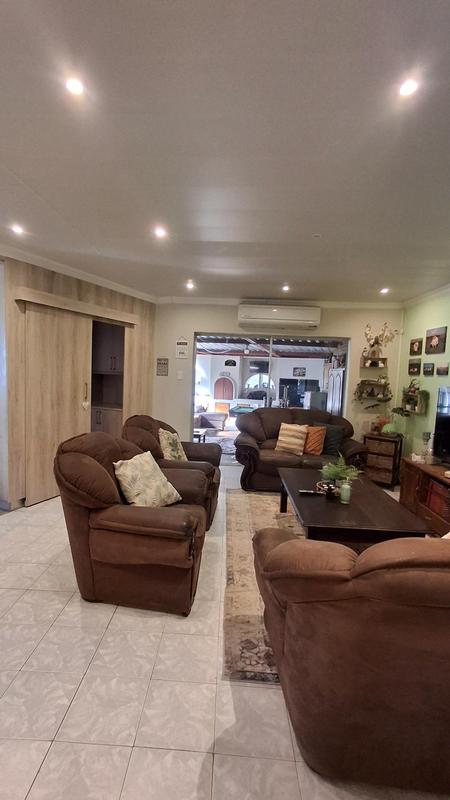 5 Bedroom Property for Sale in Meyerhof Free State